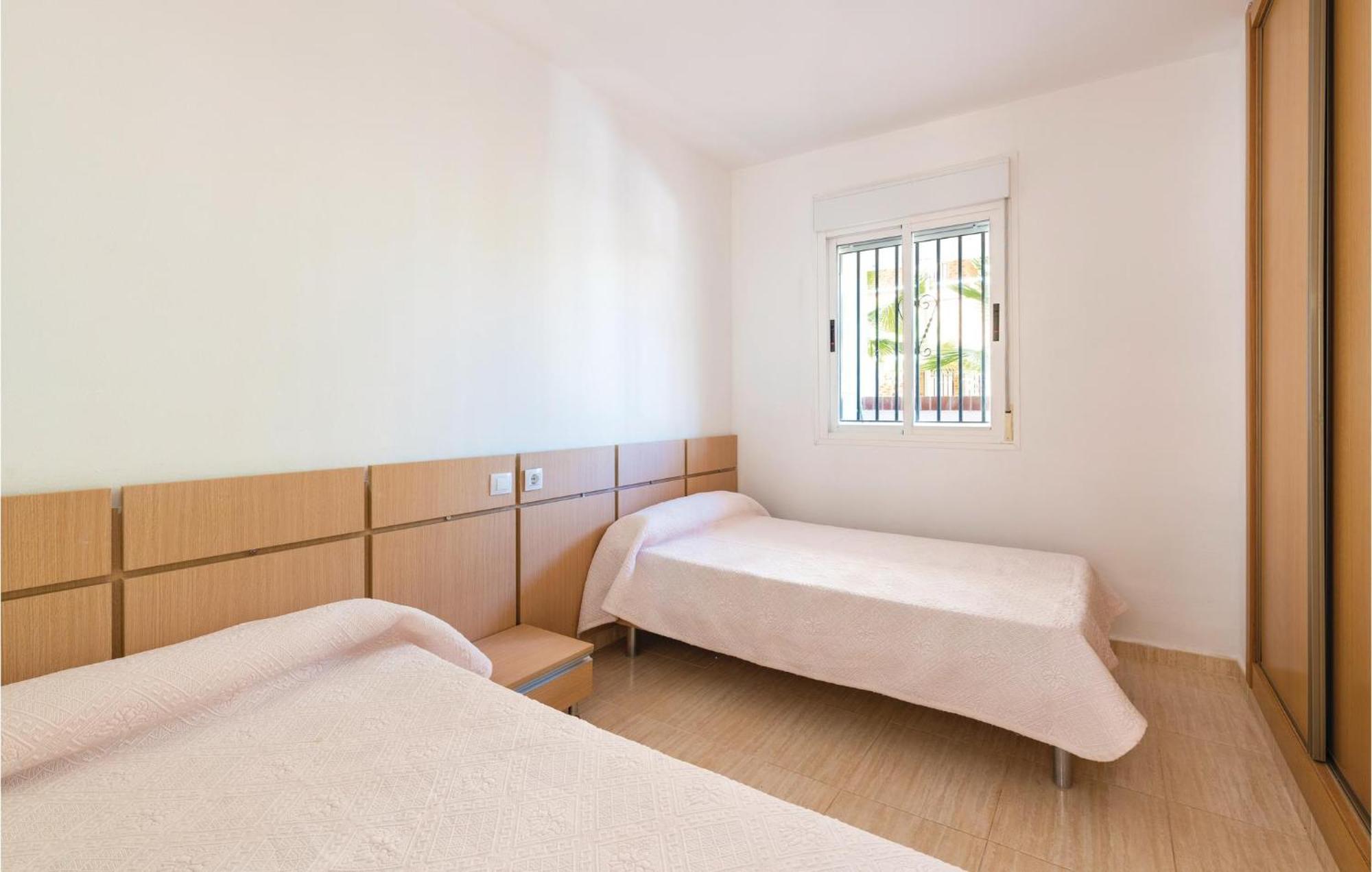 Amazing Apartment In Oropesa Del Mar With Kitchen Esterno foto